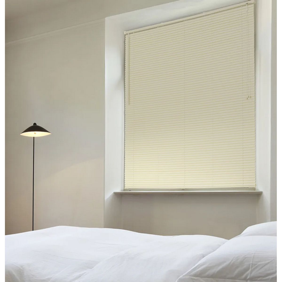 Persiana-Premier-Pvc-25mm-160x160-Bege---Conthey-1